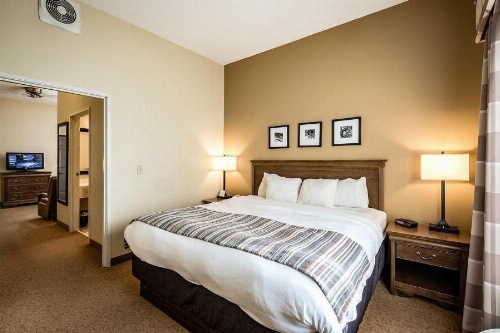 Country Inn & Suites by Radisson, Salina, KS image 10