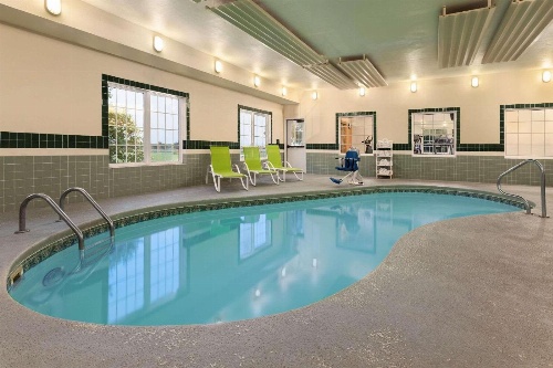 Country Inn & Suites by Radisson, Salina, KS image 2